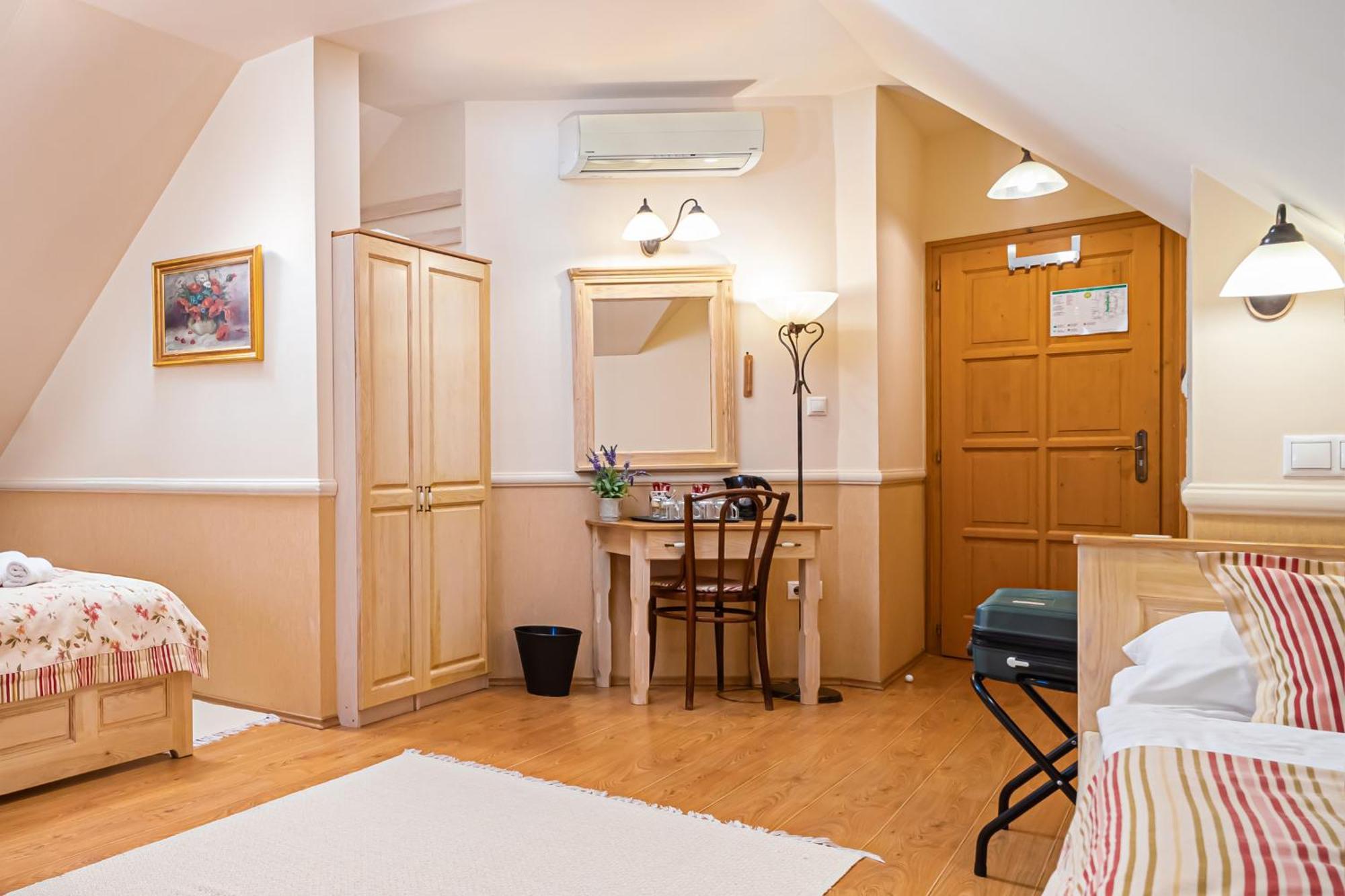 Rigotanya Relax & Wellness Panzio Buekfuerdo Hotel Exterior photo
